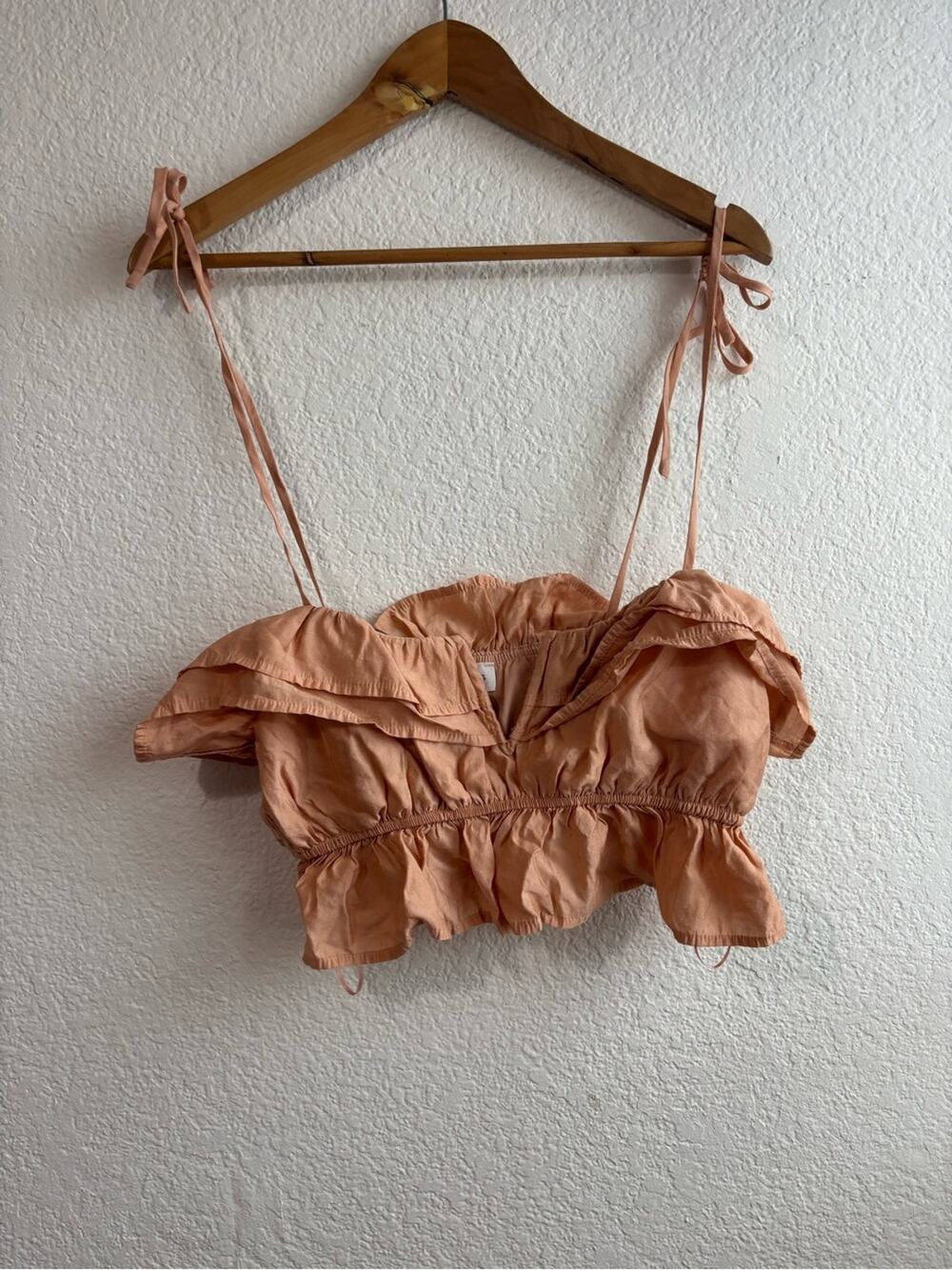 Le Lis Peach Ruffled Tie-Shoulder Crop Top Medium